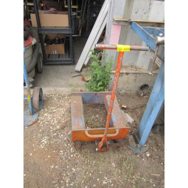 SM. 4 WHEEL CART W/HANDLE