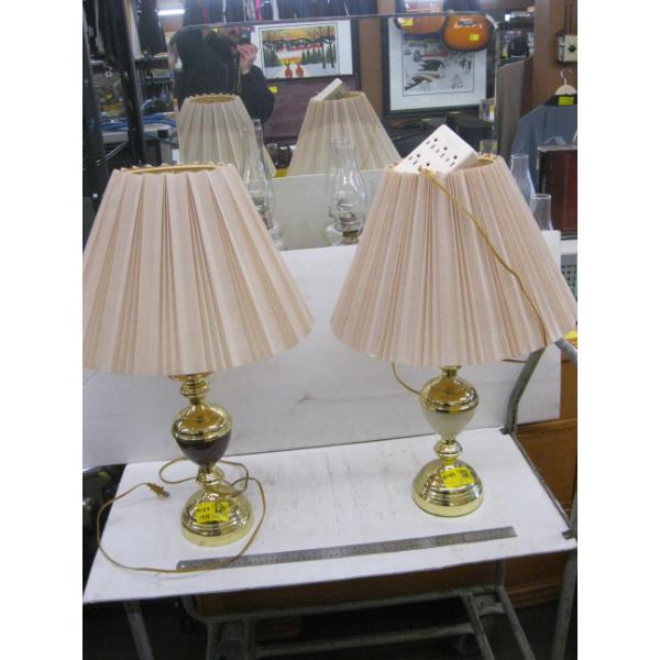 2 LAMPS
