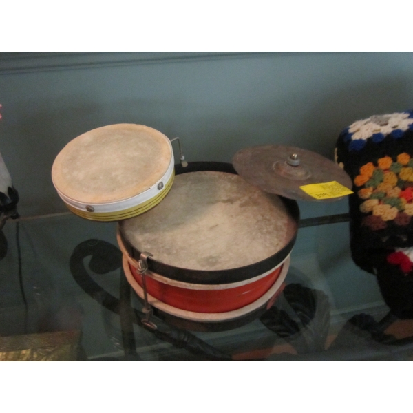 VINTAGE LITTLE DRUM & CYMBAL SET