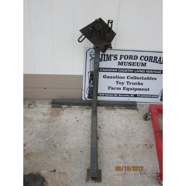ENGINE STAND
