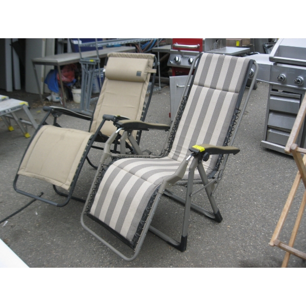 2 ANTI GRAVITY CHAIRS