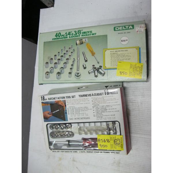 MINI RATCHET TOOL SET & A 1/4 & 3/8" DRIVE SOCKET SET