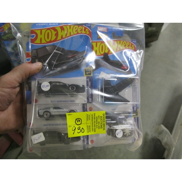 10 HOTWHEELS CARS