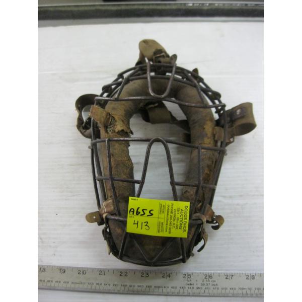 VINTAGE BASEBALL MASK