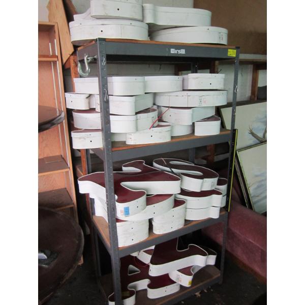 LG. LOT OF LIGHT UP LETTERS 