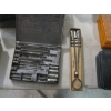 Image 4 : LOT OF ASST'D SCREW EXTRACTORS, THREADERS, ETC.