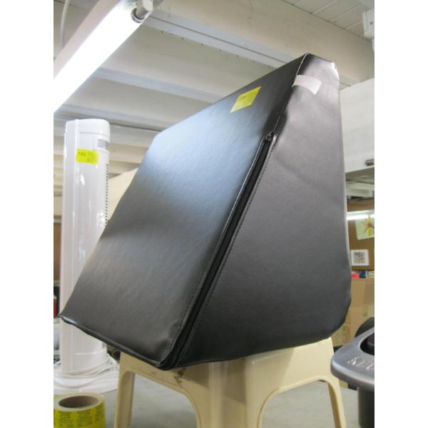 WEDGE PADDED PILLOW W/SM. STOOL