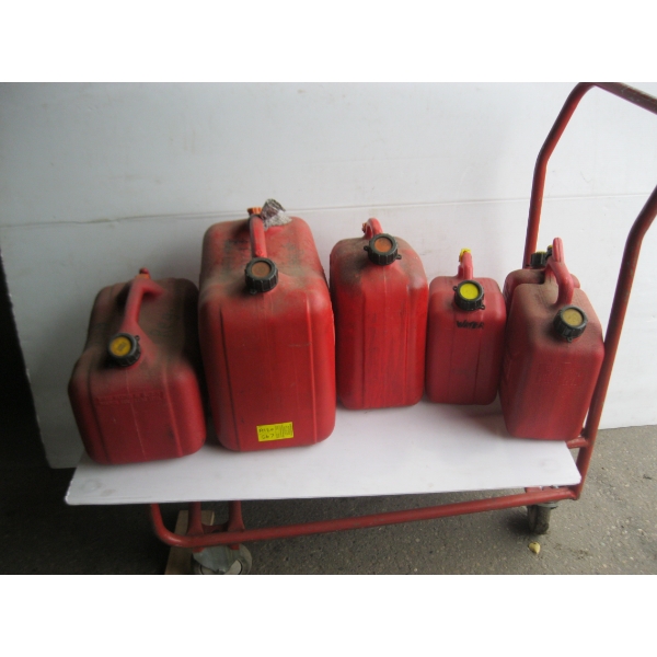 5 FUEL CANS
