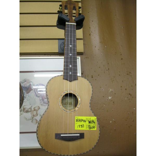 SM. NEW ALOHA UKULELE W/BOX