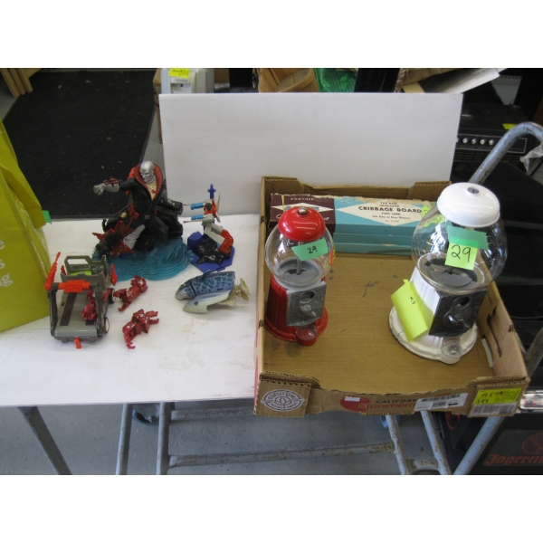 ZOTEKI & BEAST WARS TRANSFORMERS, CRIBBAGE BOARDS W/PEGS & 2 METAL GUMBALL MACHINES