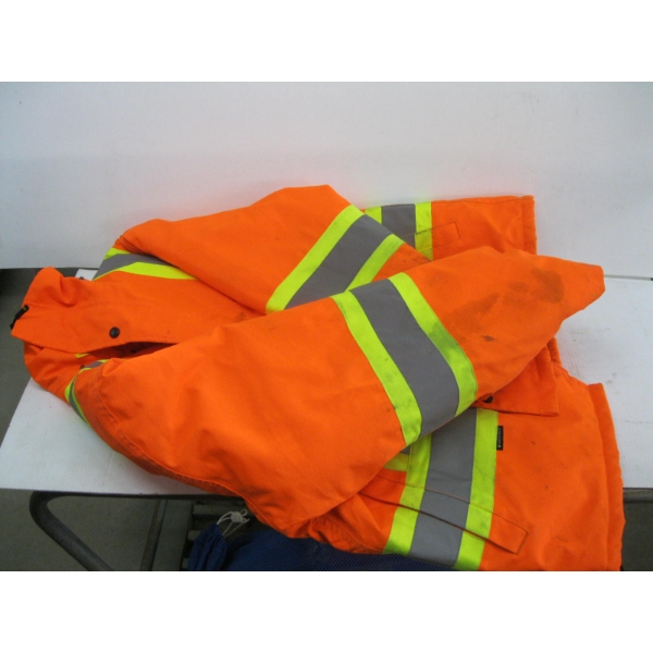 INSULATED REFLECTIVE JACKET, SZ M & A REFLECTIVE VEST, SZ ?