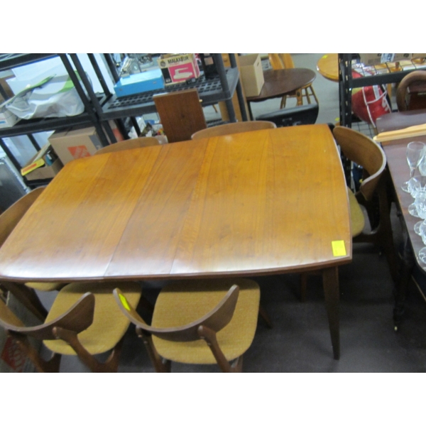 WOODEN MCM DINING TABLE W/6 CHAIRS