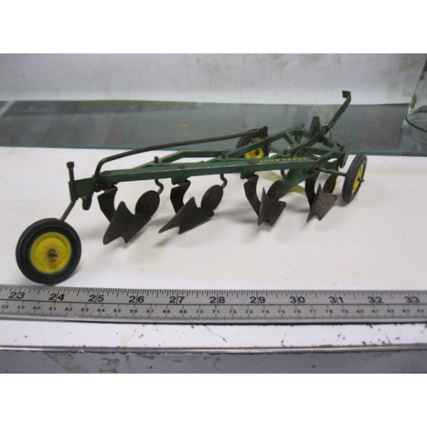 JOHN DEERE DIECAST PLOW IMPLEMENT