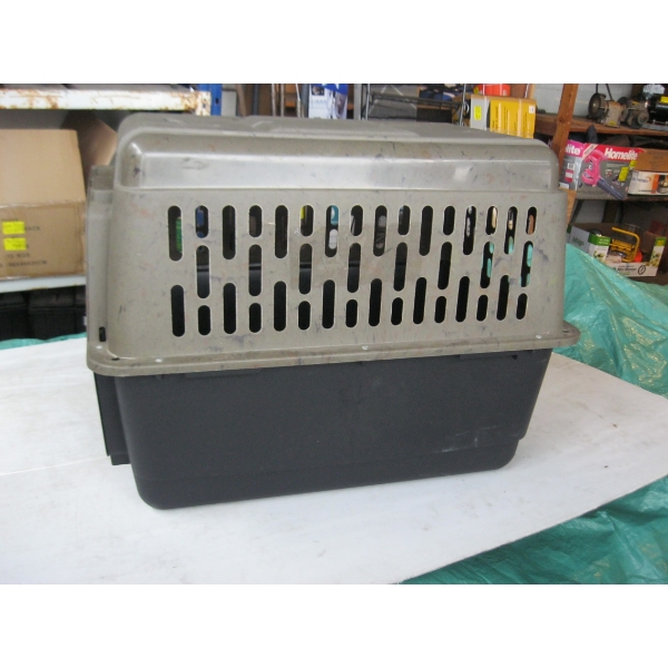 LG. DOG CRATE