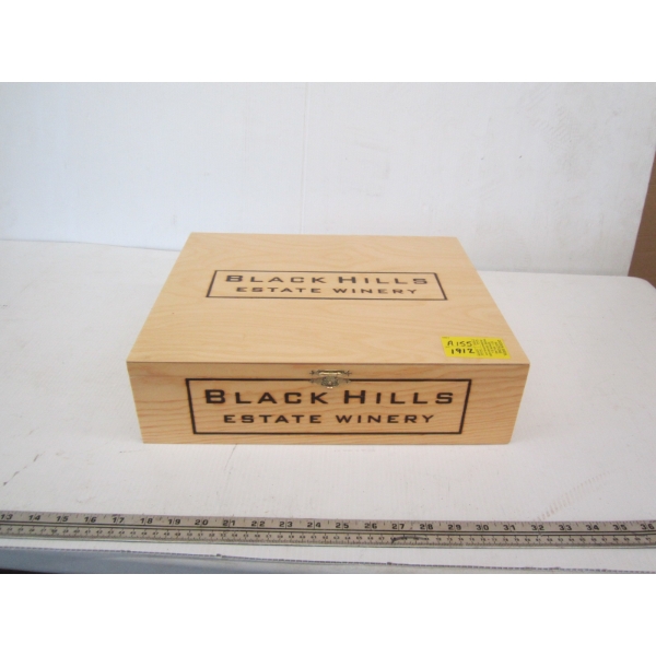 BLACK HILLS ESTATE WINERY WOODEN BOX