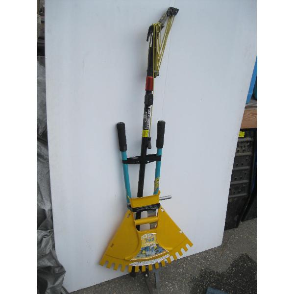 LONG HANDLED PRUNER & GARDEN CLIPPER & HAND RAKE