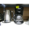 Image 1 : COFFEEMAKER & OSTER KETTLE