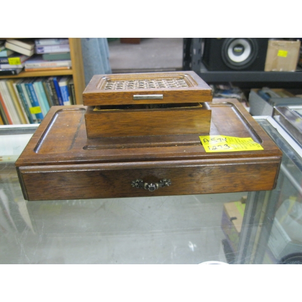 JEWELLERY BOX W/CONTENTS