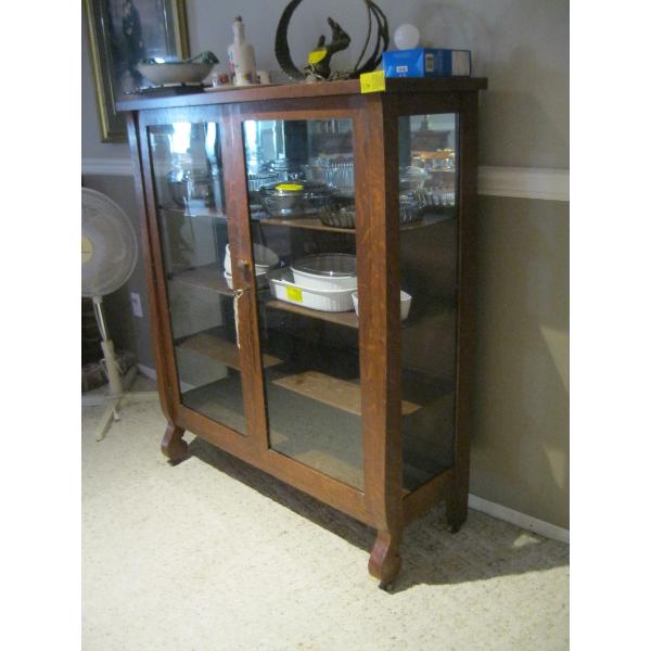 GLASS ANTIQUE OAK MIRRORED BACK DISPLAY CABINET