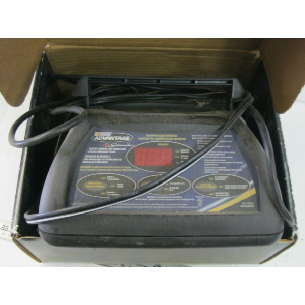 SCHUMACHER BATTERY CHARGER W/ENGINE START