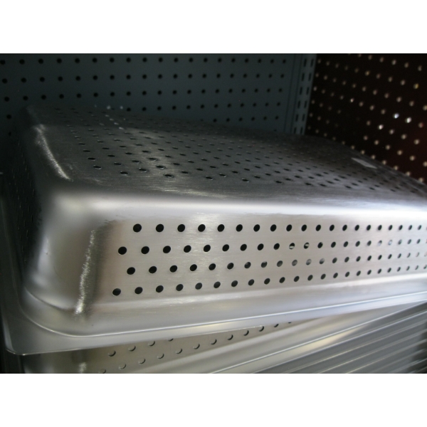 4 - 4" DEEP FULL SIZE PANS W/HOLES