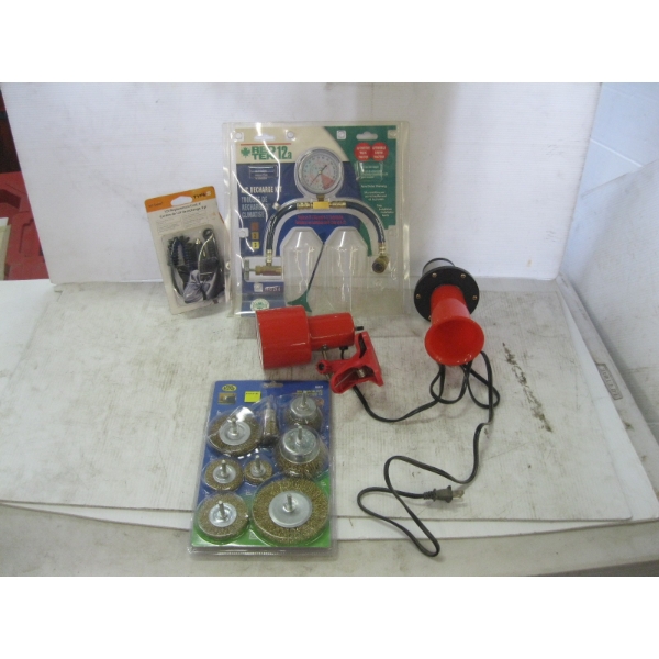 WIRE BRUSH SET, HORN, LIGHT, ETC.