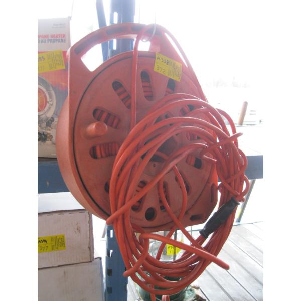 2 EXTENSION CORDS