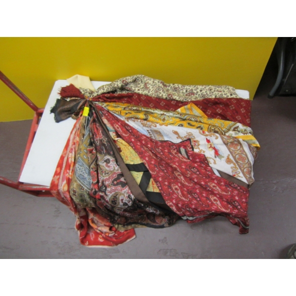 BUNDLE OF SCARVES