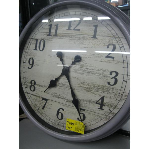 LG. ROUND CLOCK