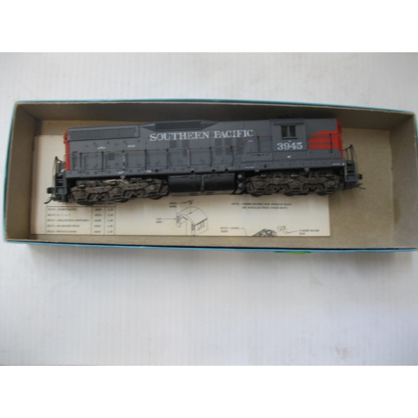 SOUTHERN PACIFIC LOCOMOTIVE