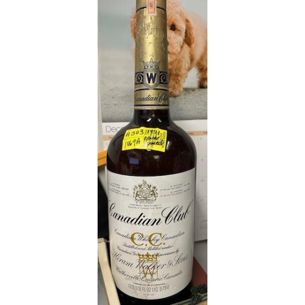 1971 BOTTLE OF CANADIAN CLUB WHISKEY (133 1/2 OZ) - NEVER OPENED, SEAL INTACT