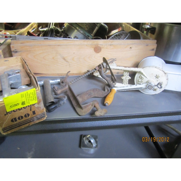 GRINDER, APPLE PEELER/CORER & A SHREDDER