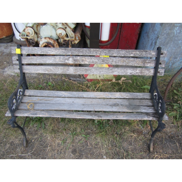CAST IRON & WOOD GARDEN BENCH