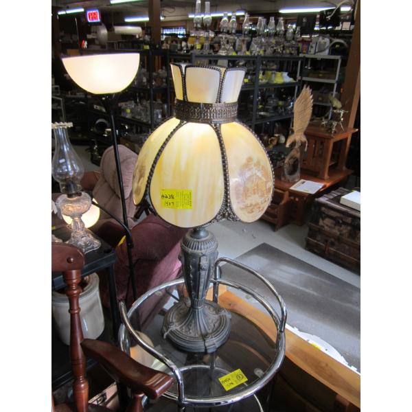 CURRIER & IVES SLAG GLASS 3 PANEL PAINTED METAL BASED TABLE LAMP