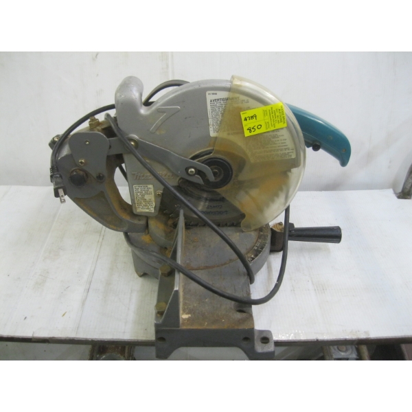 MAKITA COMPOUND MITER SAW