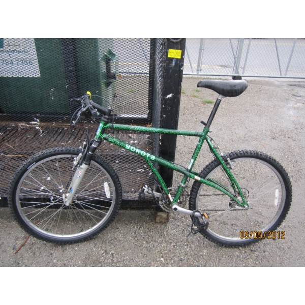 UKOTA FRONT SUSPENSION MOUNTAIN BIKE