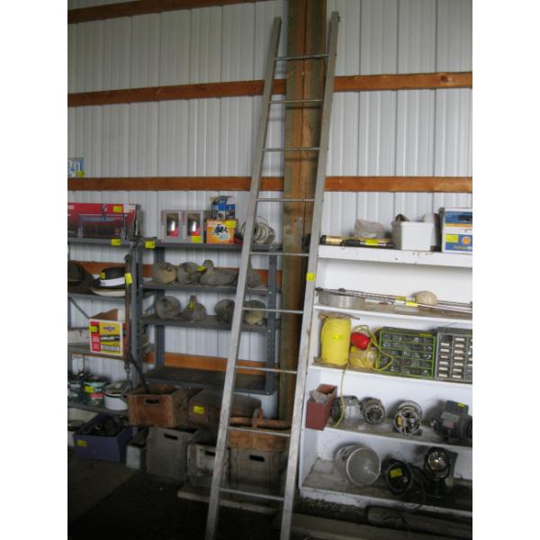 ALUMINUM LADDER