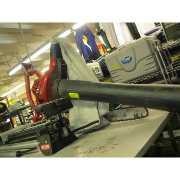 TORO ELECTRIC BLOWER VAC W/BAG