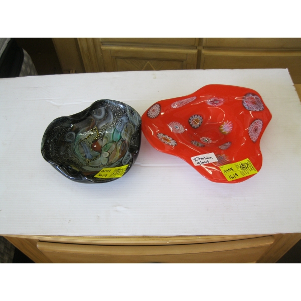 2 PIECES OF ITALIAN GLASS