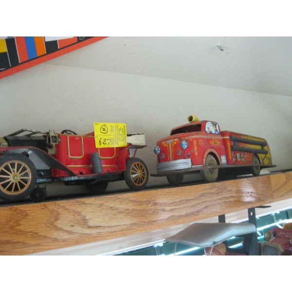2 TIN TOYS - BOTH BATTERY OPERATED