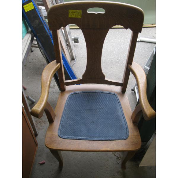 OAK ARMCHAIR