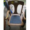 Image 1 : OAK ARMCHAIR