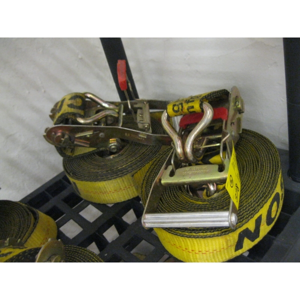 2 RATCHET TIEDOWN STRAPS