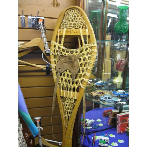 SNOWSHOES