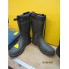 Image 3 : PAIR OF GUMBOOTS & PAIR OF WINTER BOOTS