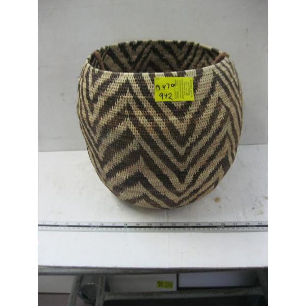 LG. WICKER LIKE BASKET