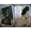 Image 4 : 4 BINS OF CHRISTMAS DÉCOR
