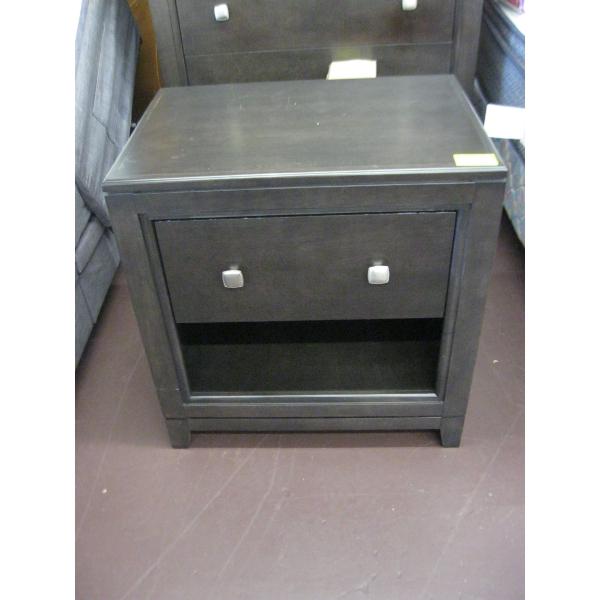 MATCHING SINGLE DRAWER NIGHTSTAND W/SLOW CLOSE