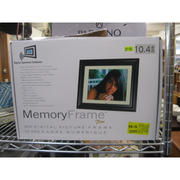 MEMORY PICTURE FRAME
