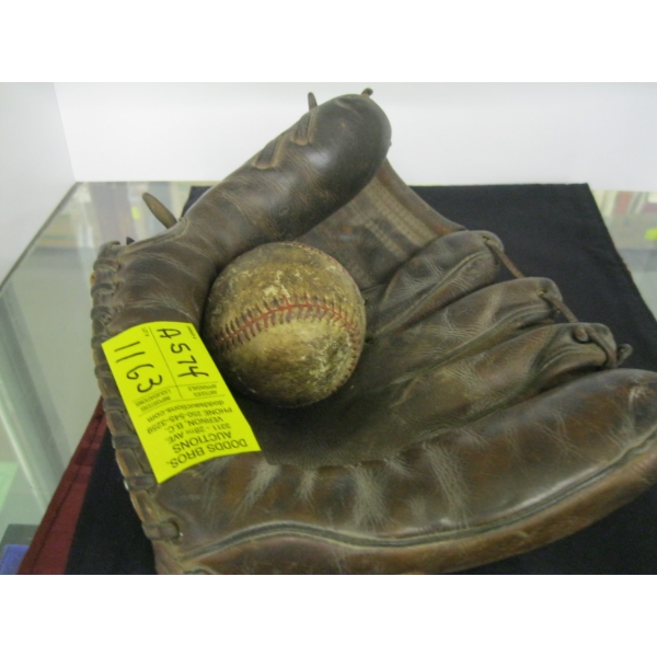 VINTAGE BASEBALL GLOVE & BALL